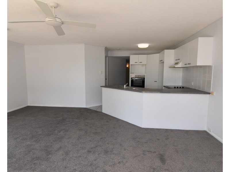 1/109 Bradman Avenue, Maroochydore QLD 4558