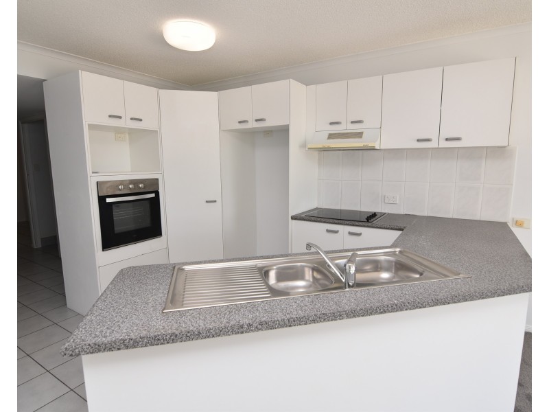 1/109 Bradman Avenue, Maroochydore QLD 4558