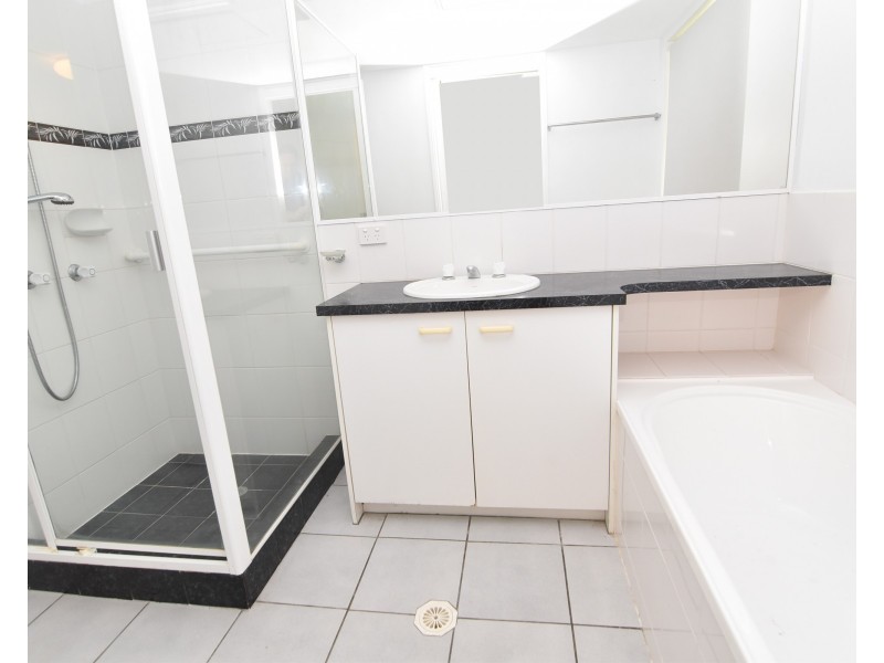1/109 Bradman Avenue, Maroochydore QLD 4558