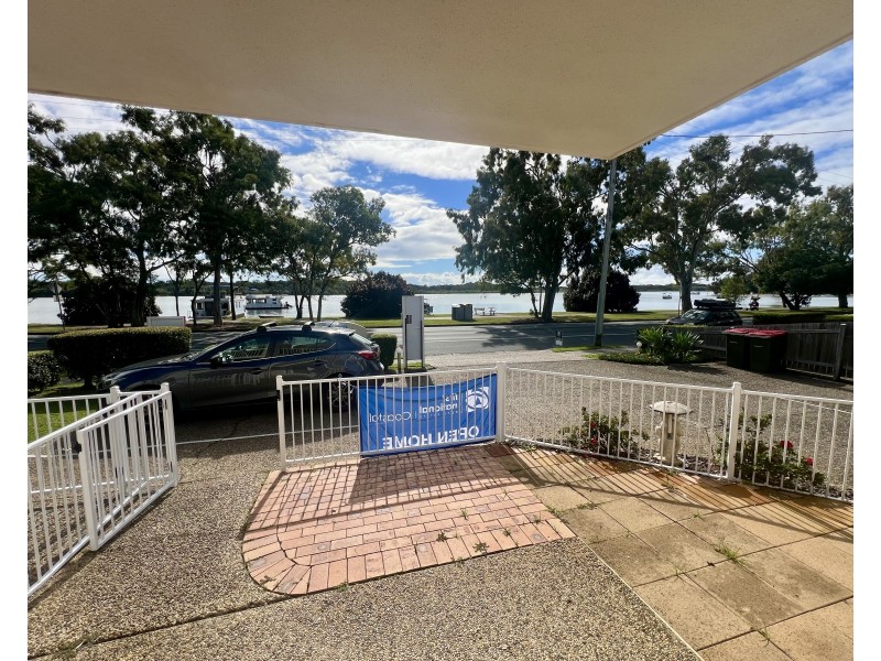 1/109 Bradman Avenue, Maroochydore QLD 4558