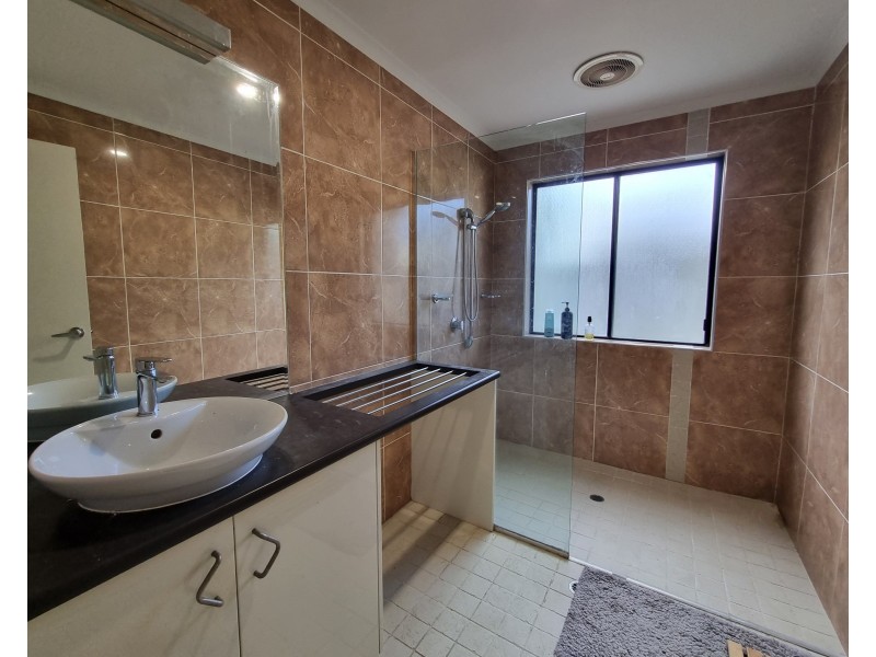 4 Aldinga Place, Mooloolaba QLD 4557