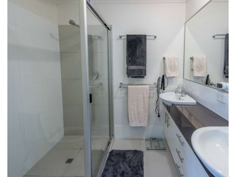 1 Flindersia Place, Mountain Creek QLD 4557