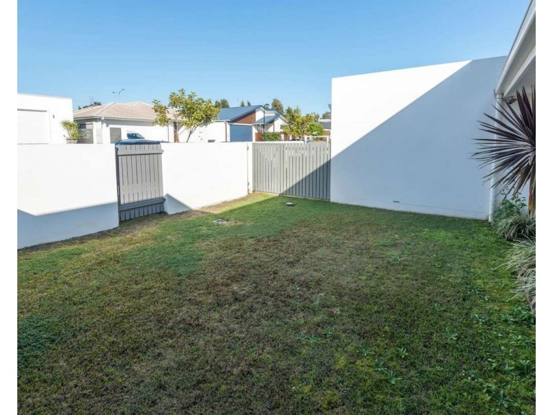 1 Flindersia Place, Mountain Creek QLD 4557