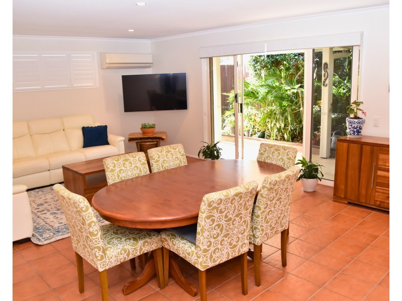 2/15 Radiata Drive, Maroochydore QLD 4558