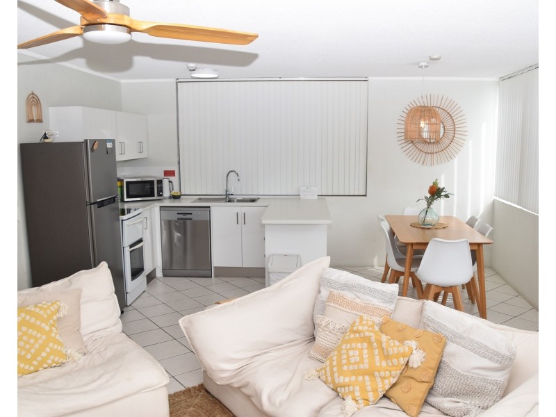 13/2 Maroubra Street, Maroochydore QLD 4558