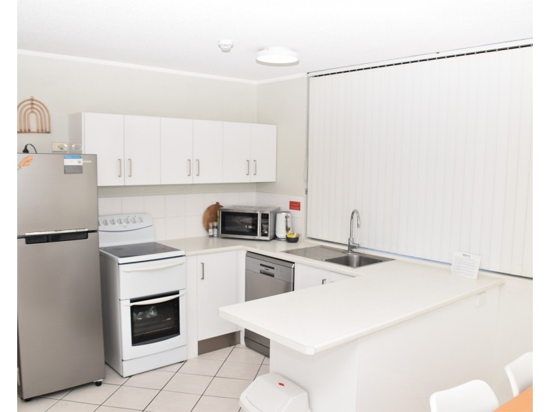 13/2 Maroubra Street, Maroochydore QLD 4558