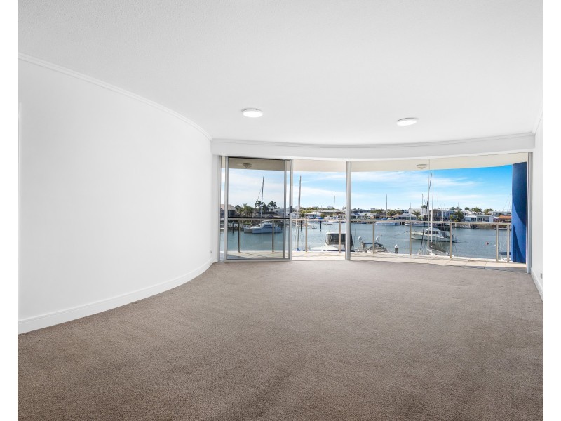 unit 204/13 Nicklin Way, Minyama QLD 4575