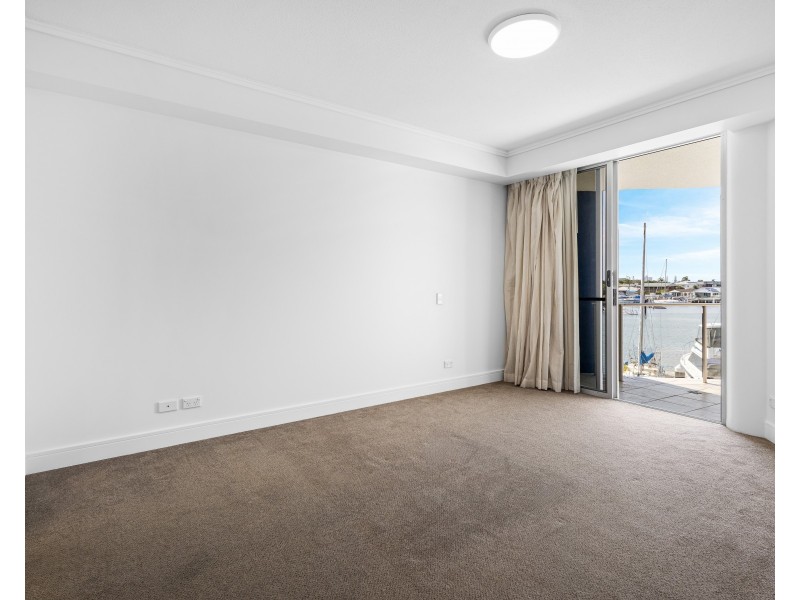 unit 204/13 Nicklin Way, Minyama QLD 4575
