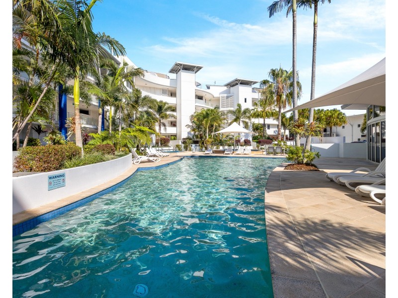 unit 204/13 Nicklin Way, Minyama QLD 4575