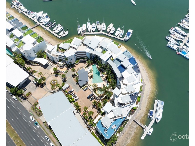 unit 204/13 Nicklin Way, Minyama QLD 4575