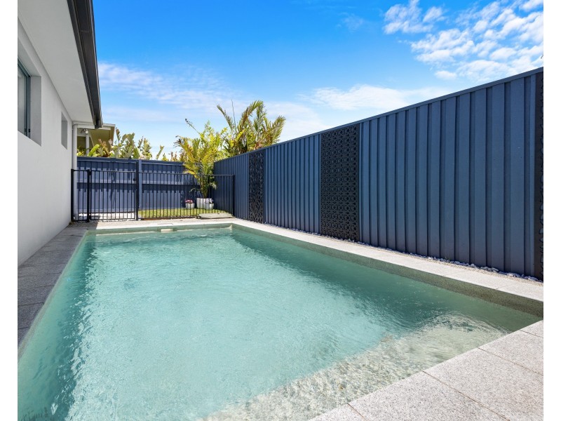 45 Roseleaf Crescent, Palmview QLD 4553