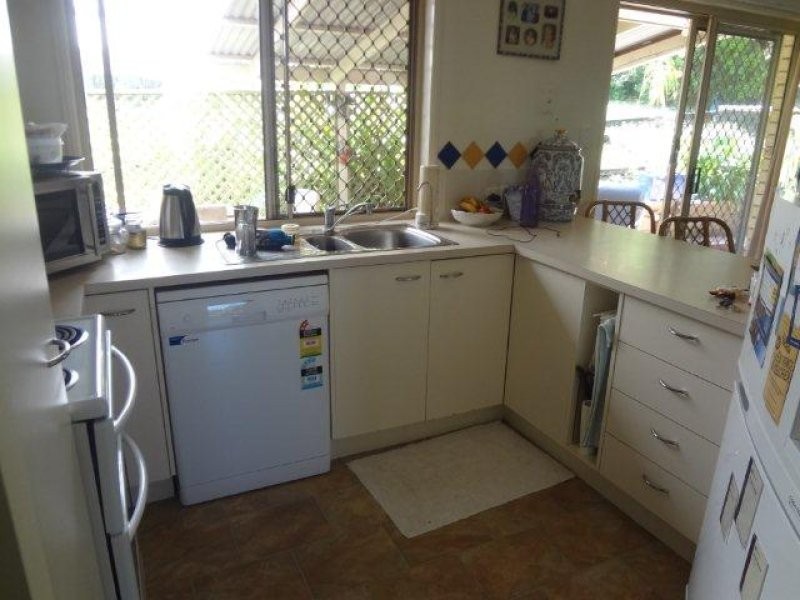 16 Moreton Bay Drive, Little Mountain QLD 4551