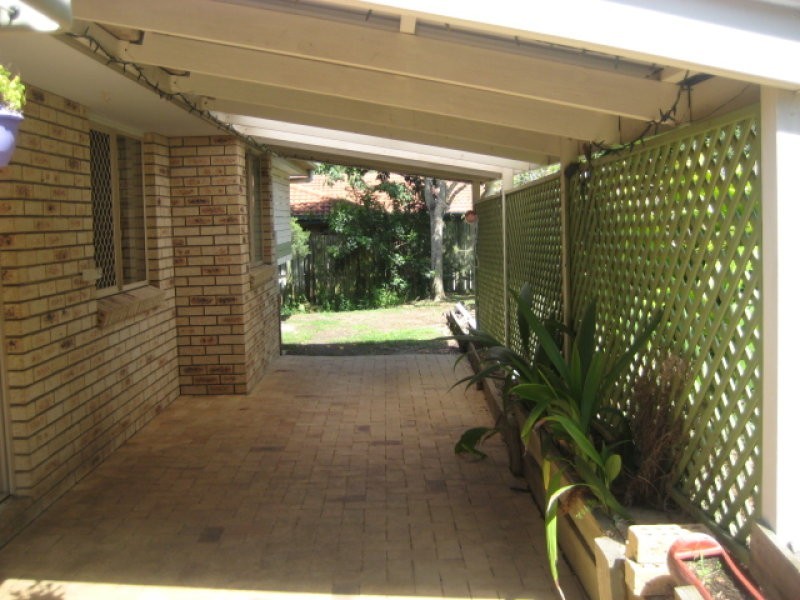 16 Moreton Bay Drive, Little Mountain QLD 4551