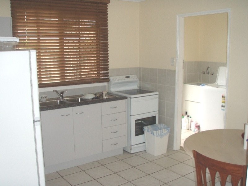 3 Crane St, Kepnock QLD 4670