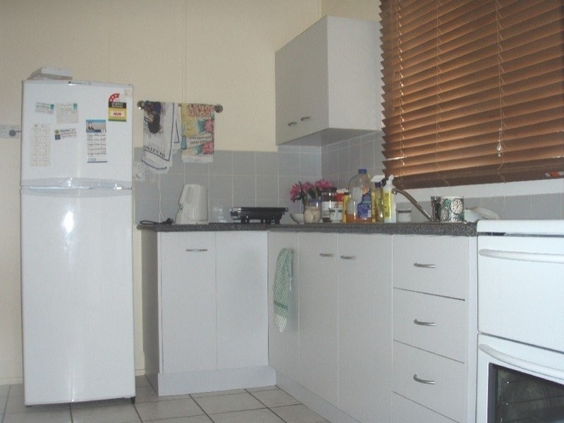 3 Crane St, Kepnock QLD 4670