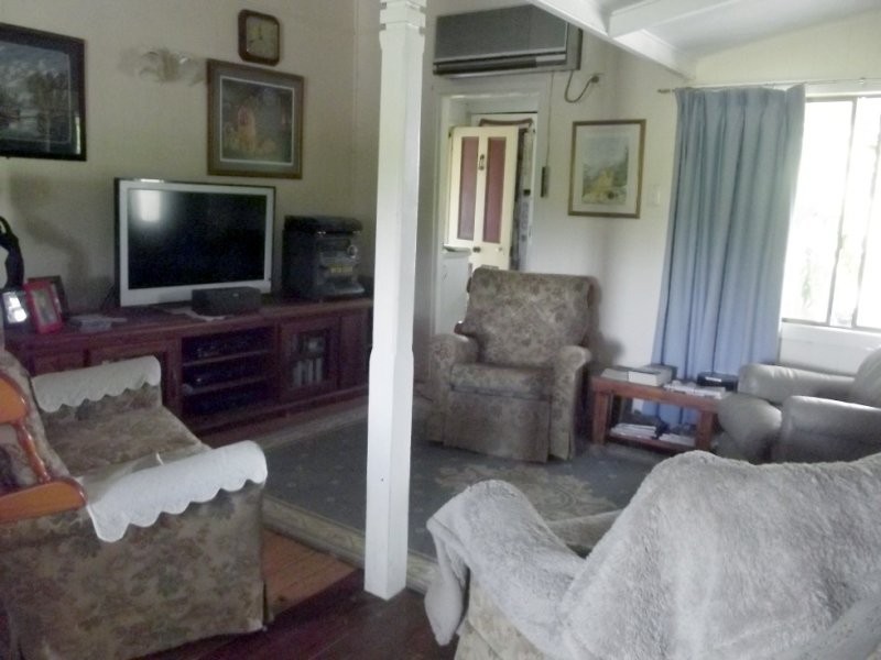 349 Transmitter Rd, Charlestown QLD 4608