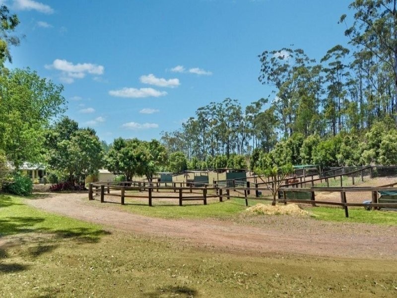 86 Wooleys Rd, Glass House Mountains QLD 4518