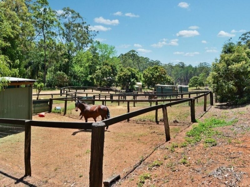 86 Wooleys Rd, Glass House Mountains QLD 4518