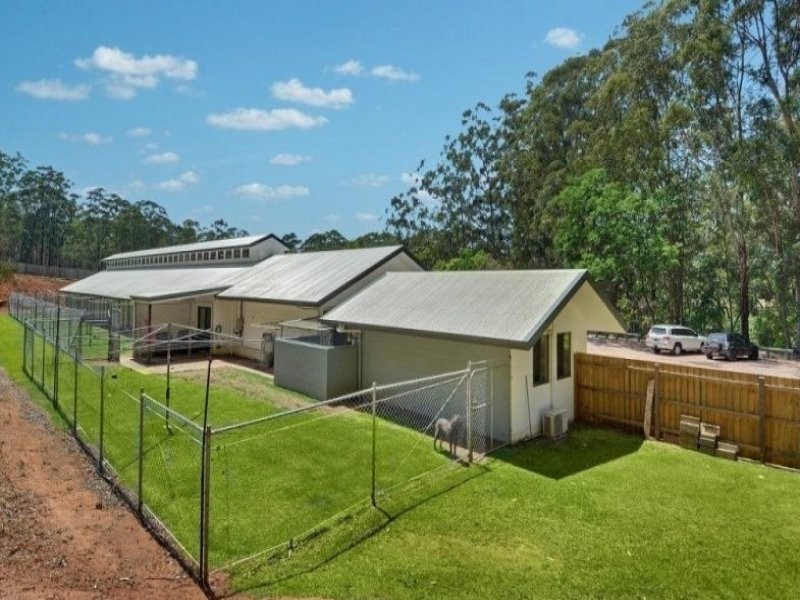 86 Wooleys Rd, Glass House Mountains QLD 4518