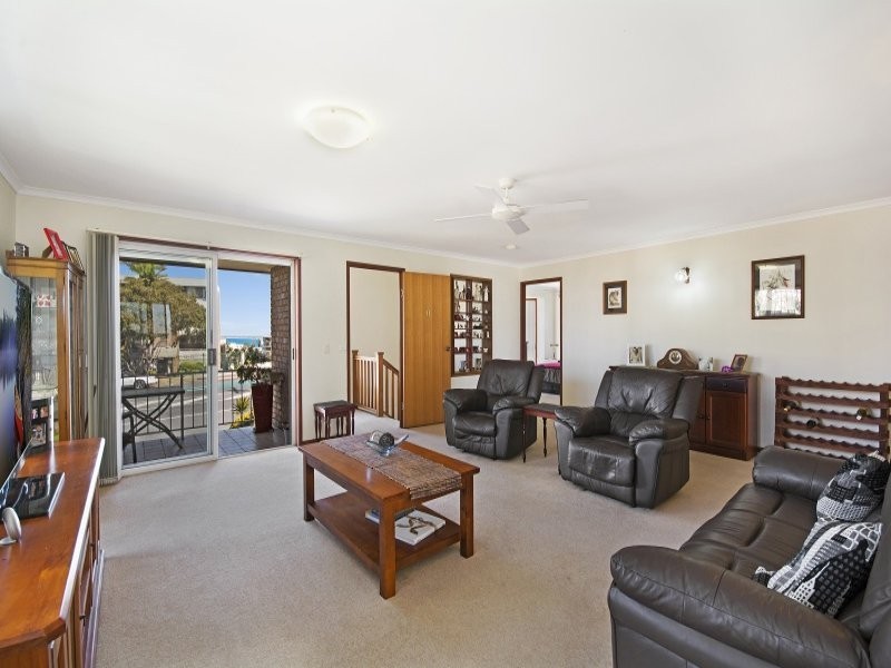 11 Queen Street, Moffat Beach QLD 4551