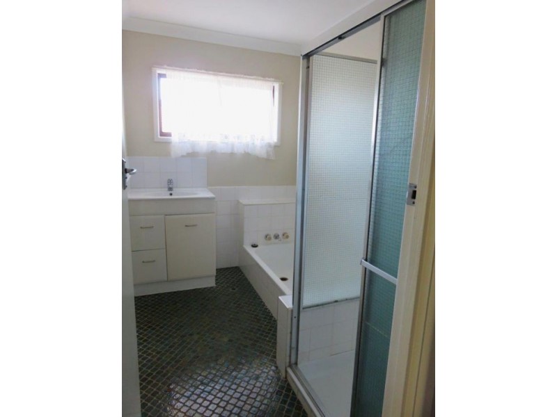 42 Theresa St, Golden Beach QLD 4551