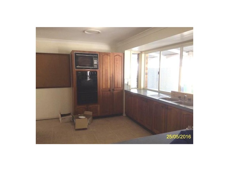 219 Clifton Drive, North Maclean QLD 4280