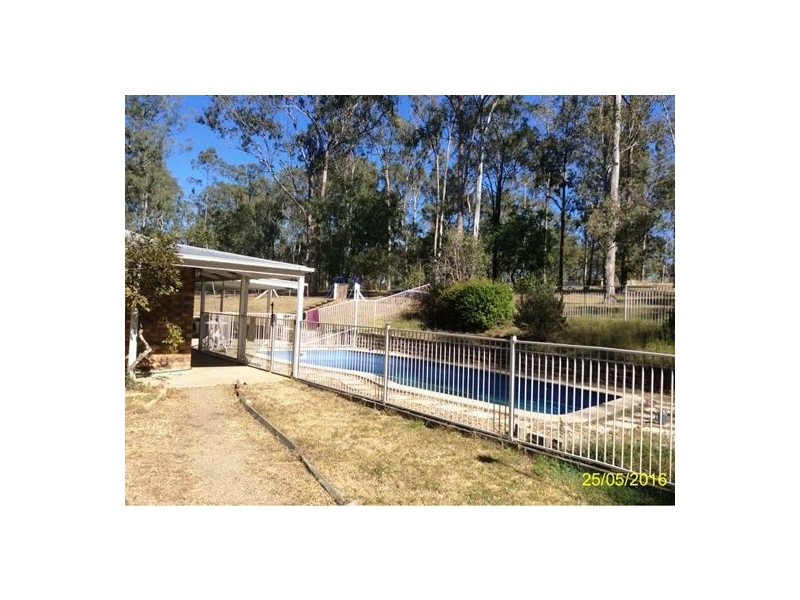 219 Clifton Drive, North Maclean QLD 4280