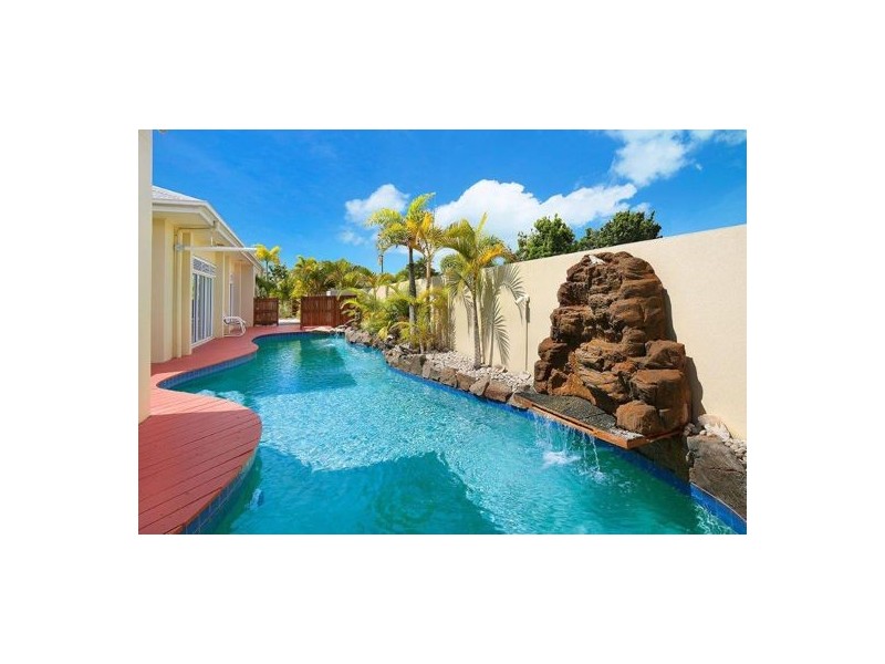 17 Hartley Crescent, Pelican Waters QLD 4551