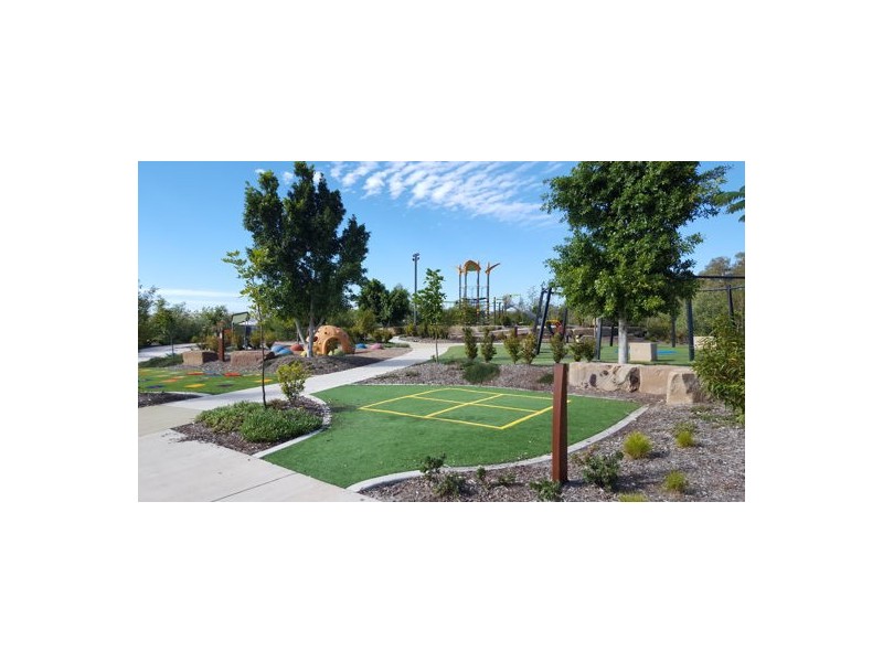 69 Soveriegn Circuit, Pelican Waters QLD 4551