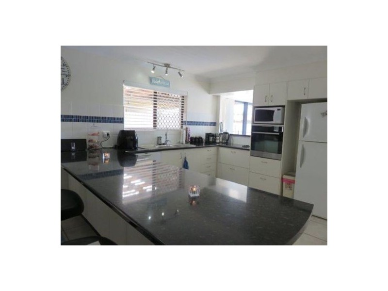 21 Kookaburra Cresent, Bokarina QLD 4575
