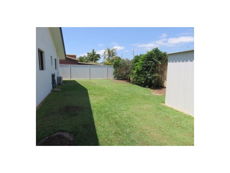 21 Kookaburra Cresent, Bokarina QLD 4575
