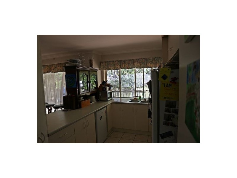 28 Lakeshore Drive, Little Mountain QLD 4551
