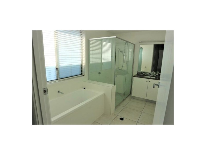 16 Mizzen Place, Wurtulla QLD 4575