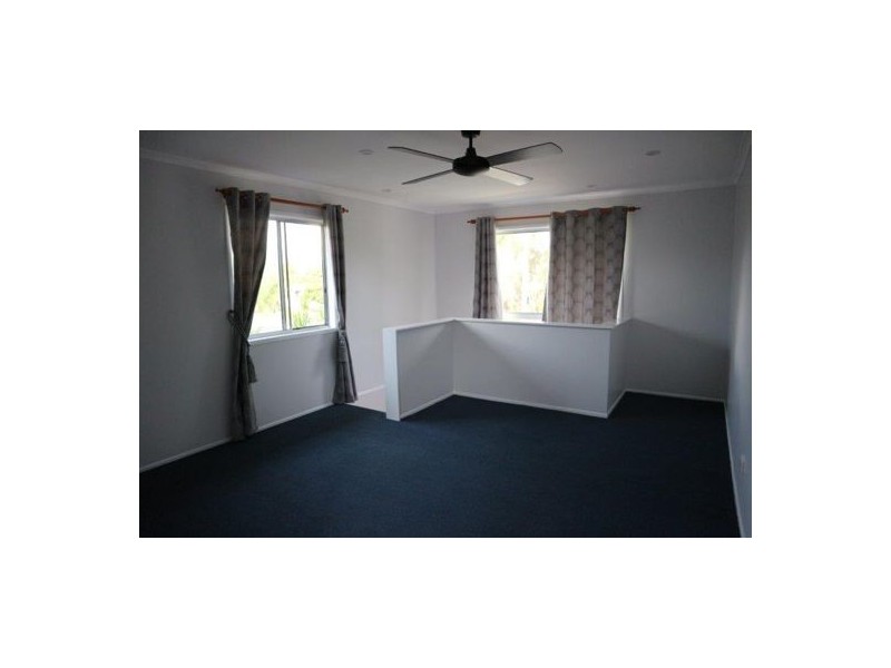 8 Grace Street, Beachmere QLD 4510