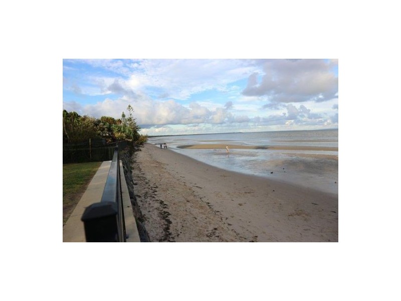 8 Grace Street, Beachmere QLD 4510
