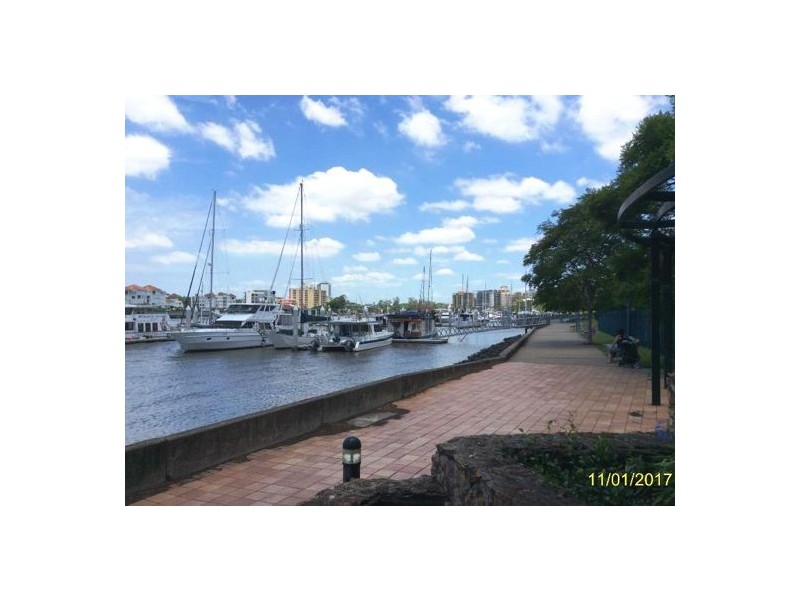 15 Goodwin Street, Kangaroo Point QLD 4169