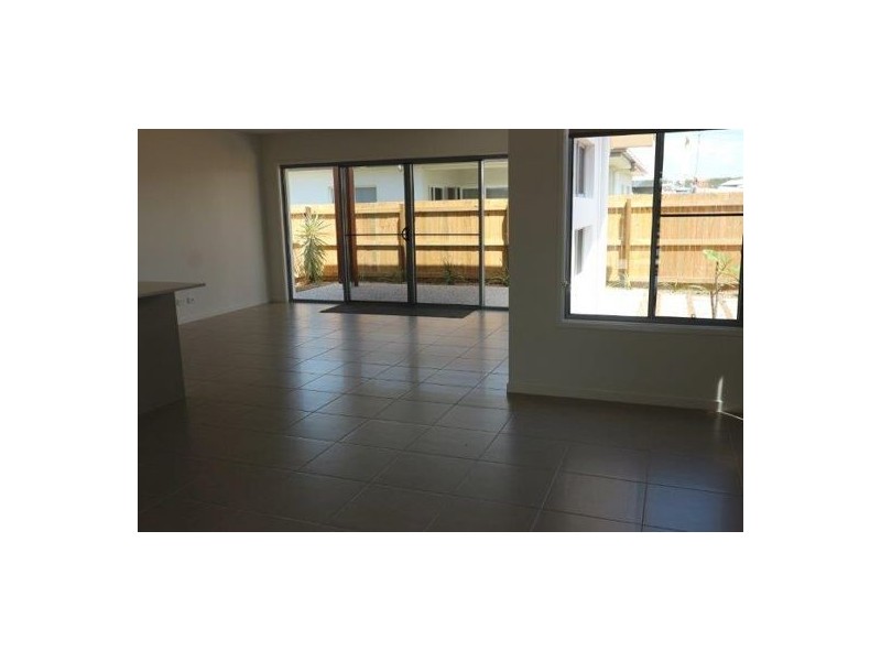 16 Espirit cres, Birtinya QLD 4575