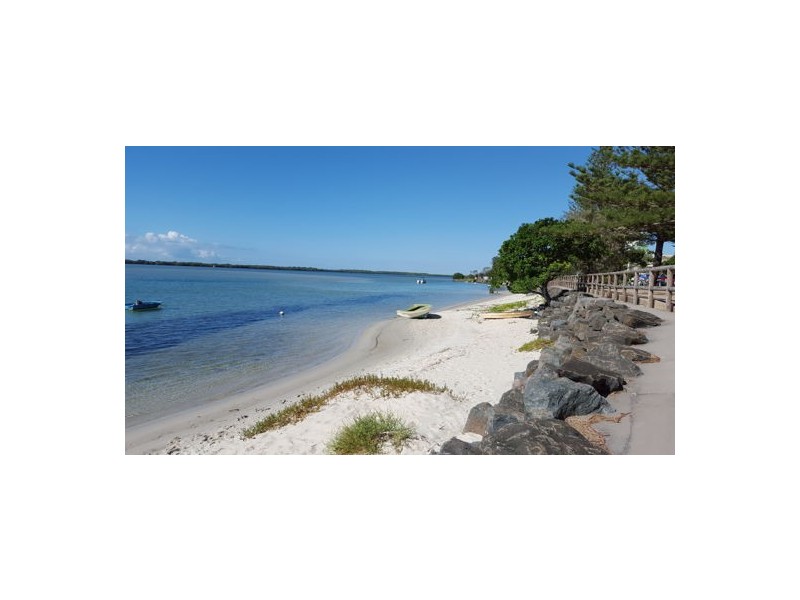 49 Theresa St, Golden Beach QLD 4551