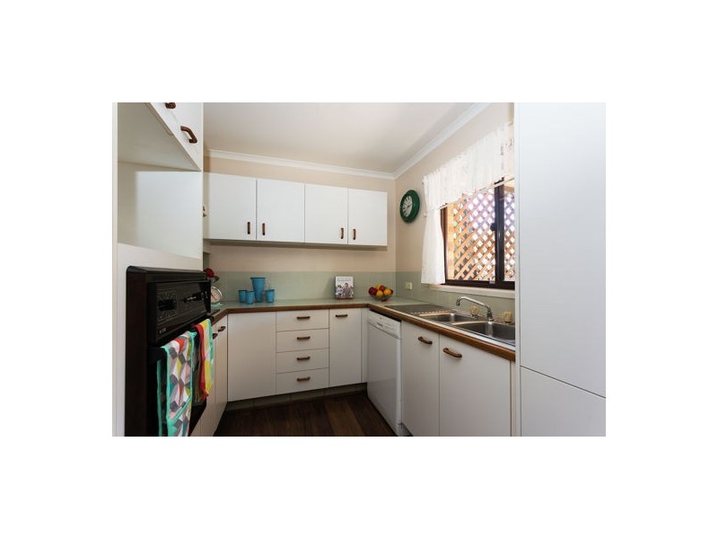 61/10 Melody Court, Warana QLD 4575