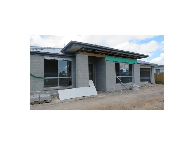 1 Prudence Place, Meridan Plains QLD 4551