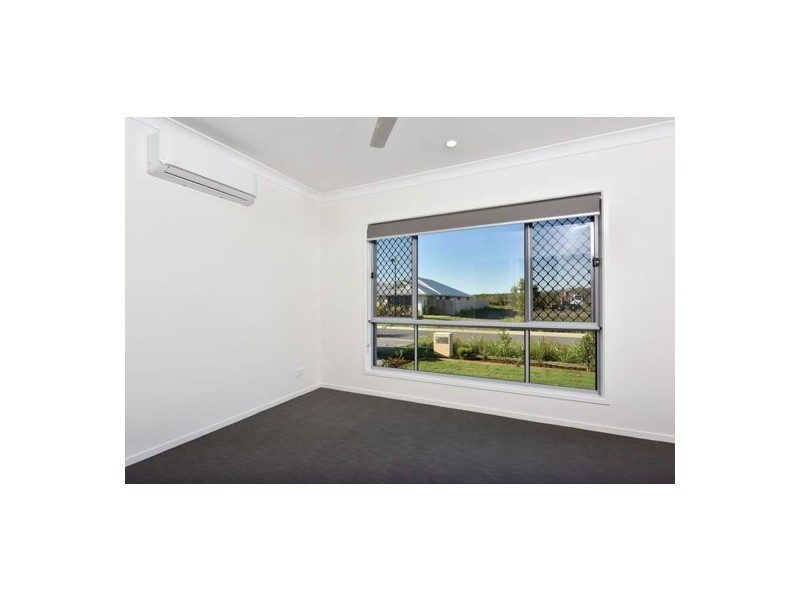 2 1 Prudence place, Meridan Plains QLD 4551