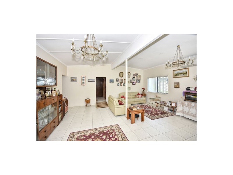 24 Cooper Street, Currimundi QLD 4551