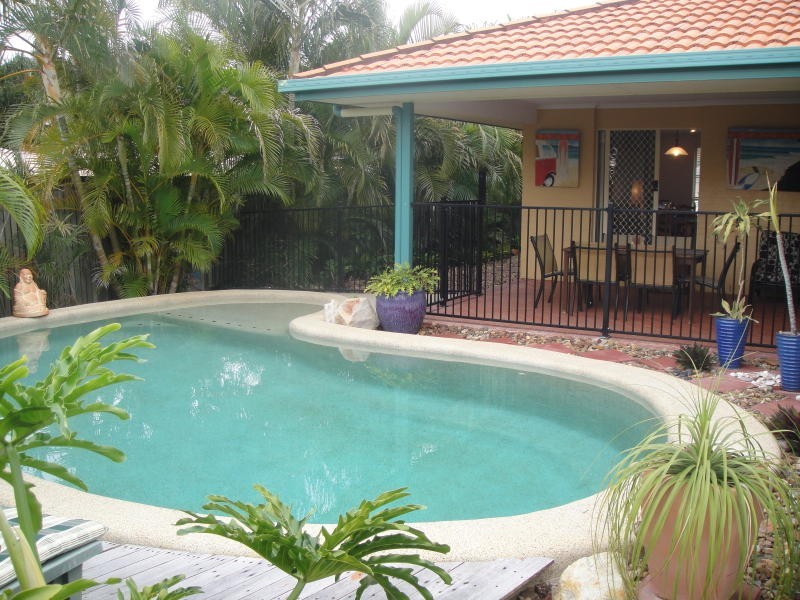 3 Hakea Place, Rainbow Beach QLD 4581