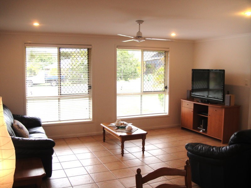 3 Hakea Place, Rainbow Beach QLD 4581