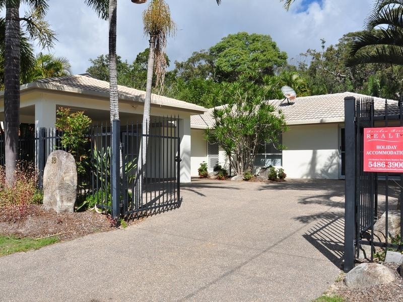 18 Rumbalara Avenue, Rainbow Beach QLD 4581