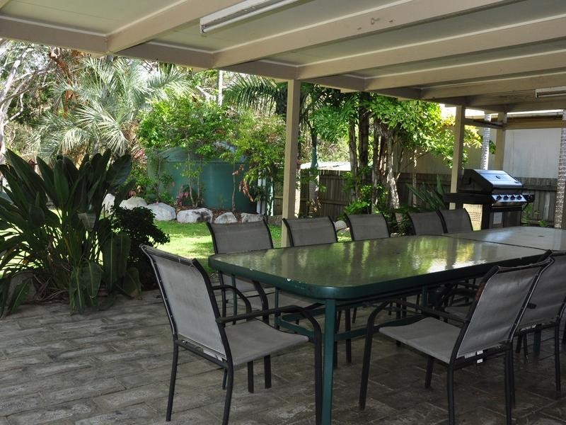 18 Rumbalara Avenue, Rainbow Beach QLD 4581