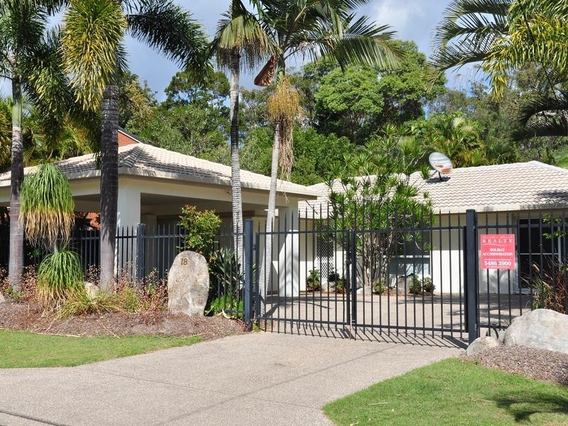18 Rumbalara Avenue, Rainbow Beach QLD 4581