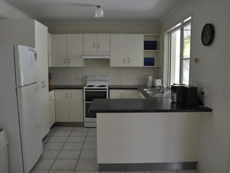 18 Rumbalara Avenue, Rainbow Beach QLD 4581