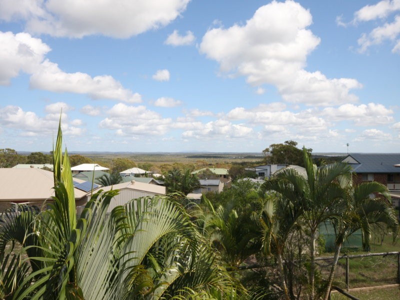 50 Bombala Crescent, Rainbow Beach QLD 4581