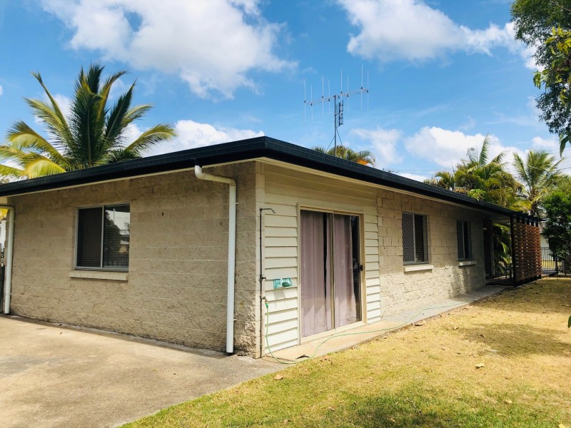 1 Larapinta Court, Rainbow Beach QLD 4581